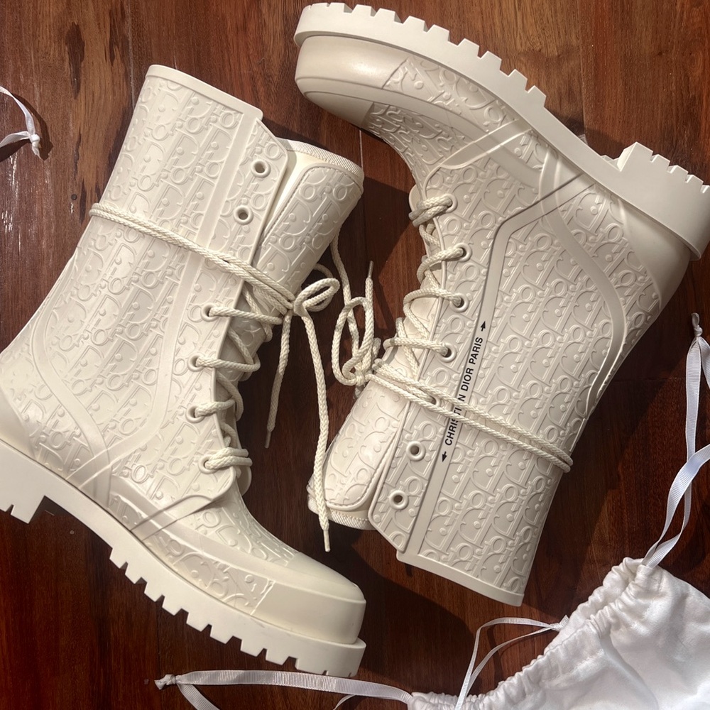 Women’s Size 10 Diorcamp Oblique Boots